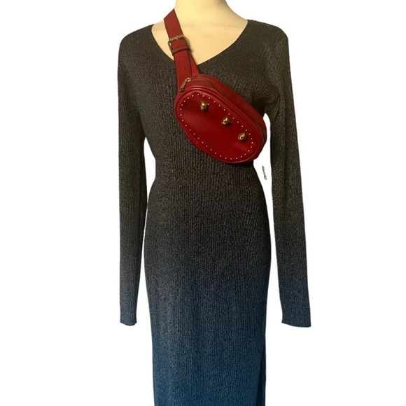 Red crossbody/ Fanny pack - Picture 4 of 4